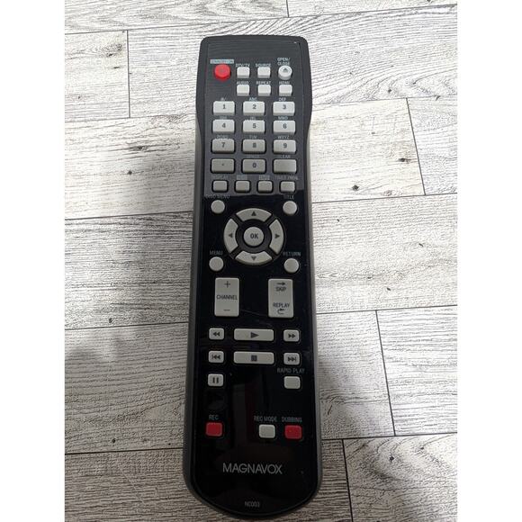 Magnavox MDR535H/F7 HDD & DVD Recorder w/ Remote & Manual & 500GB HDD - Picture 6 of 7